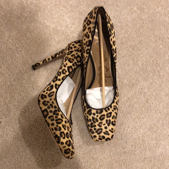 Sam Edelman High Heel Leopard Print Pumps - Picture 4 of 6